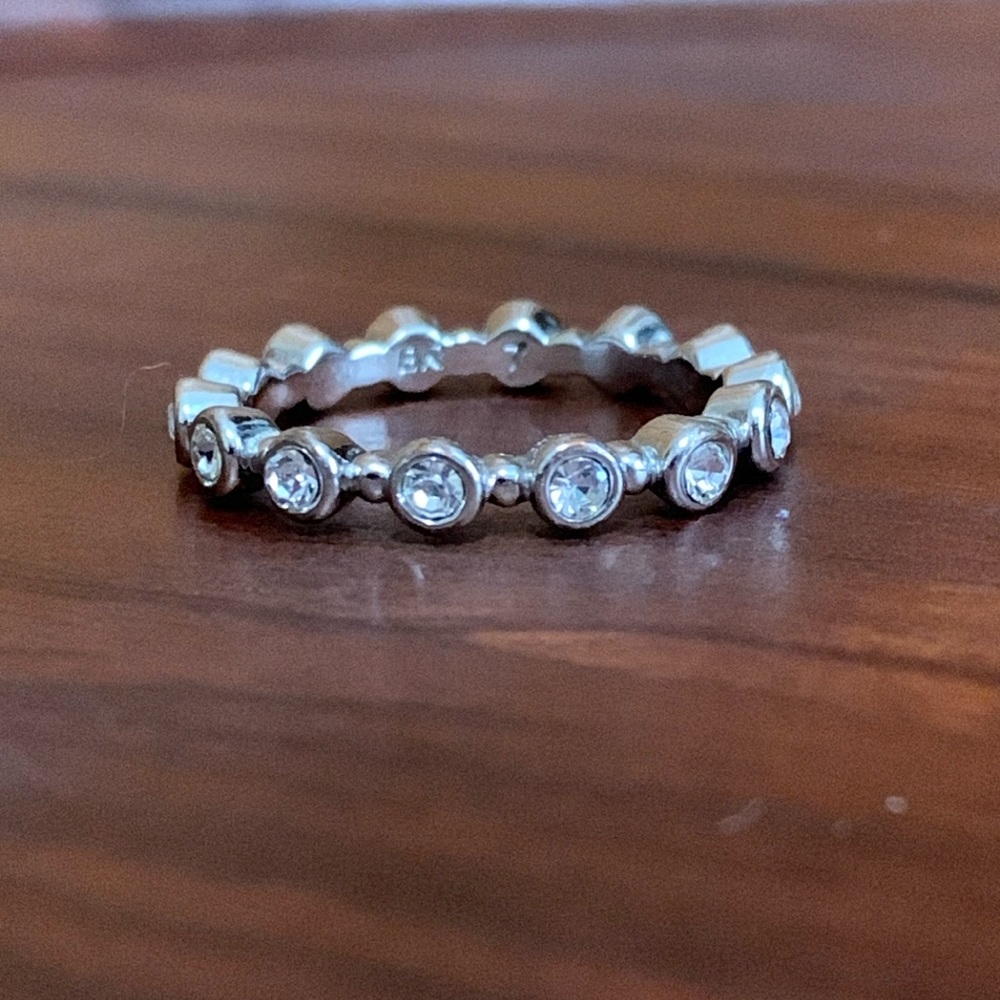 Banana Republic silver tone rhinestone ring size 7
